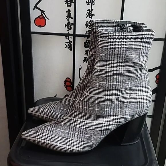 New Jeffrey Campbell Sport Black &amp; White Plaid Pointed Toe Block Heel Boots