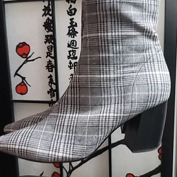 New Jeffrey Campbell Sport Black &amp; White Plaid Pointed Toe Block Heel Boots