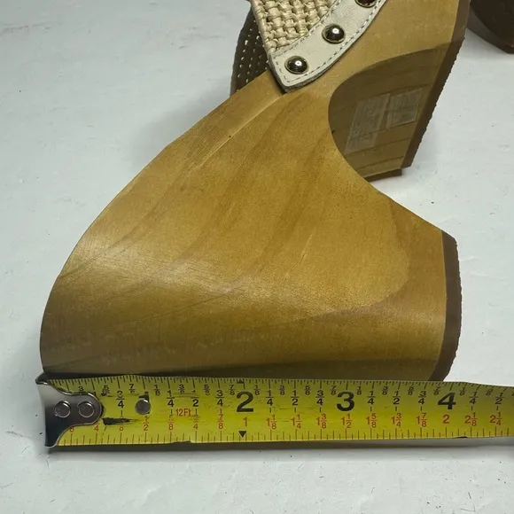 NEW Kelsi Dagger Brooklyn Dreamer Studded Wooden Sandals 6.5