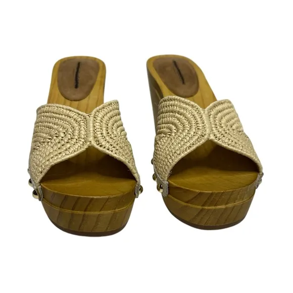 NEW Kelsi Dagger Brooklyn Dreamer Studded Wooden Sandals 6.5
