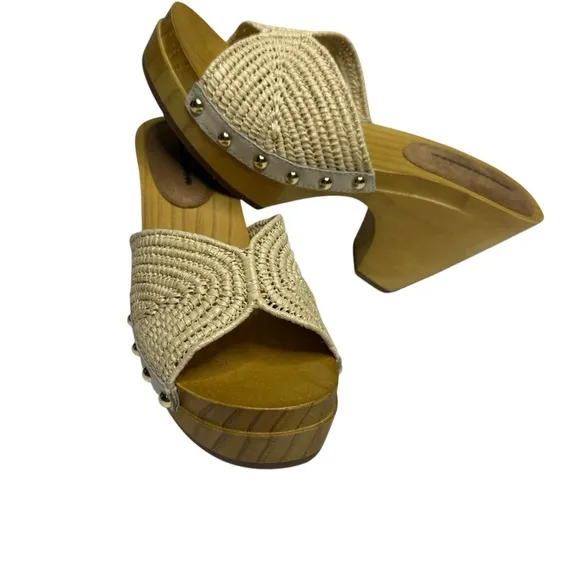 NEW Kelsi Dagger Brooklyn Dreamer Studded Wooden Sandals 6.5