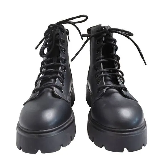 NEW Madden Girl Stantton Black Boot Size 8 Y2K Chunky Hiking Lug Combat Lace Up