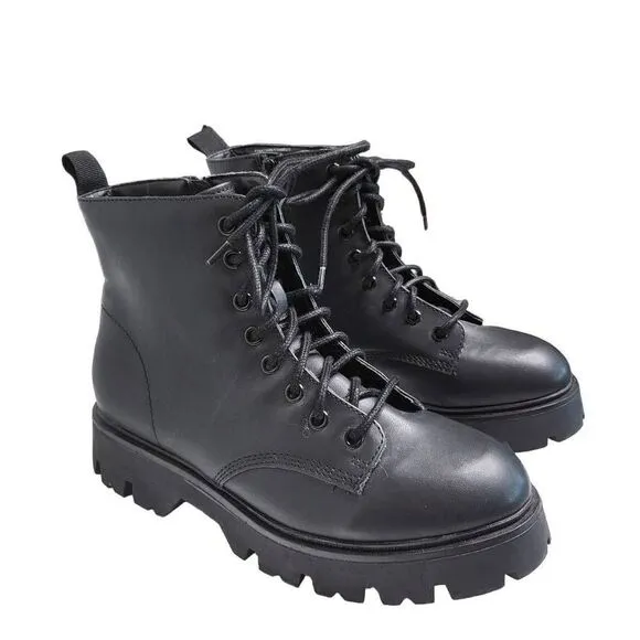 NEW Madden Girl Stantton Black Boot Size 8 Y2K Chunky Hiking Lug Combat Lace Up