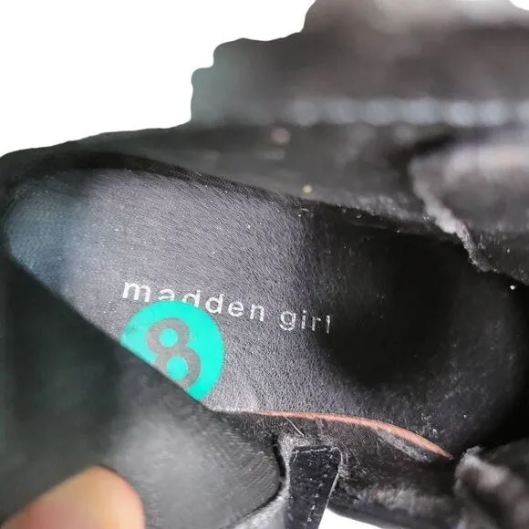 NEW Madden Girl Stantton Black Boot Size 8 Y2K Chunky Hiking Lug Combat Lace Up