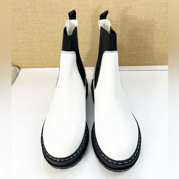 NEW Marc Fisher Patrick Chelsea Leather Lug Sole Chunky Y2K Boots Booties Size 8