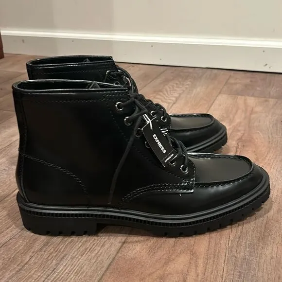 NEW Men’s Express Black lace up Leather Chunky Boots. NWT Sz 9