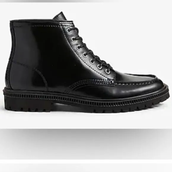 NEW Men’s Express Black lace up Leather Chunky Boots. NWT Sz 9
