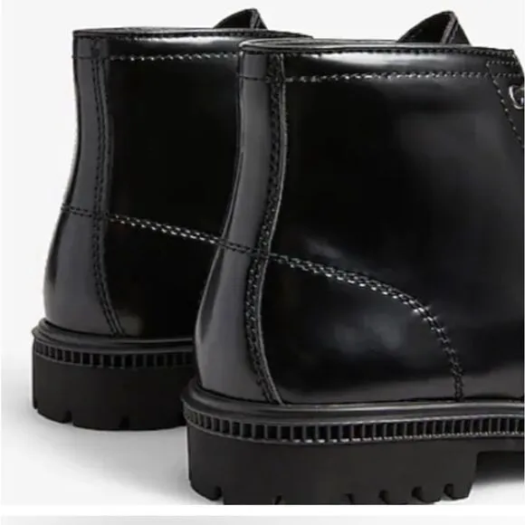 NEW Men’s Express Black lace up Leather Chunky Boots. NWT Sz 9