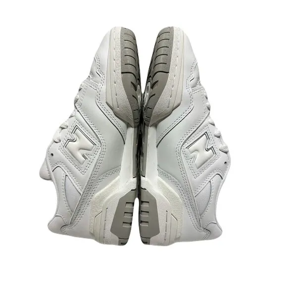 NEW New Balance 550 Big Kids Size 4.5 Low Top Basketball Sneakers White &amp; Gray