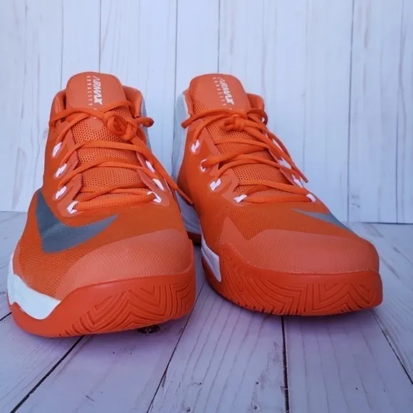 NEW Nike Airmax Audacity 2016 Orange/Gray sz17.5