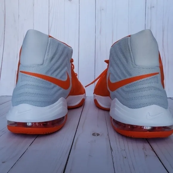 NEW Nike Airmax Audacity 2016 Orange/Gray sz17.5
