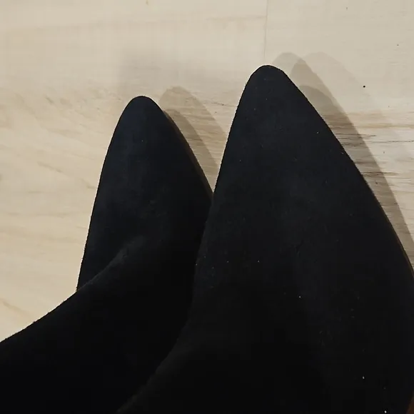 NEW! NINE WEST Black Suede Leather Knee High Boots Shiny Heel 8.