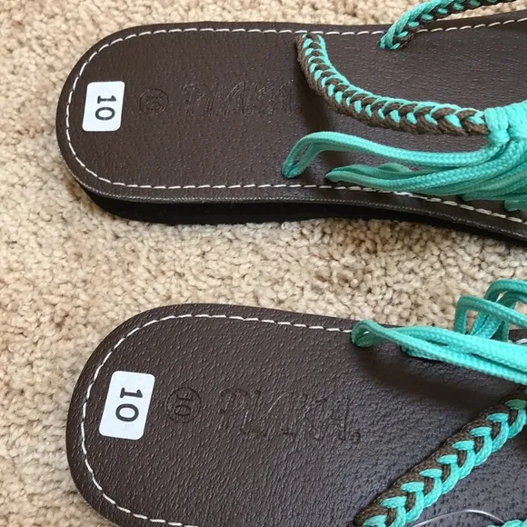 New! Plaka turquoise SZ 10 hand woven beach  sandals .