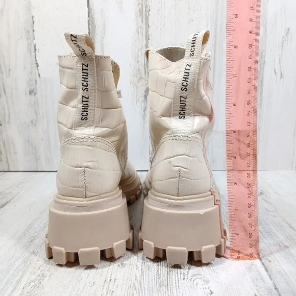 New SCHUTZ Orly Cream High-Top Combat Boots Chunky Sole and Lace-Up Design #1206