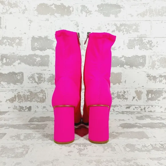 New Steve Madden Hot pink Valyant Pointed Toe Boots K44