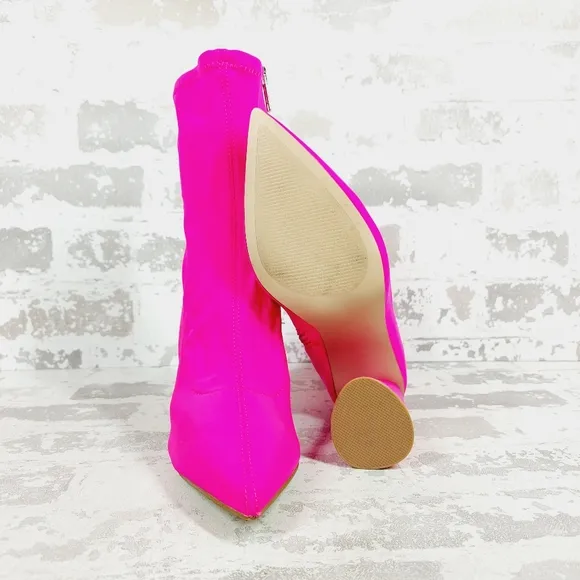 New Steve Madden Hot pink Valyant Pointed Toe Boots K44