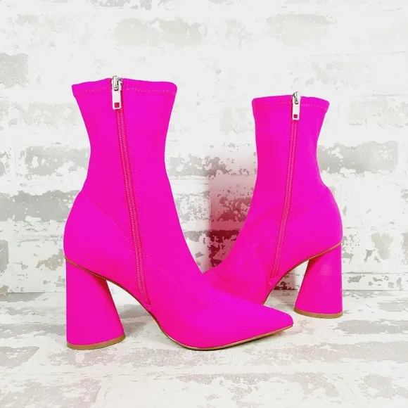 New Steve Madden Hot pink Valyant Pointed Toe Boots K44