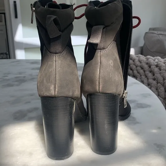 NEW Steve Madden Womens Karey Leather PointToe MOTO Ankle Boots Black and Red 11