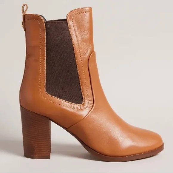 New Ted Baker London Daphina  Leather Heeled Chelsea Beautiful Ankle Boots Sz 9