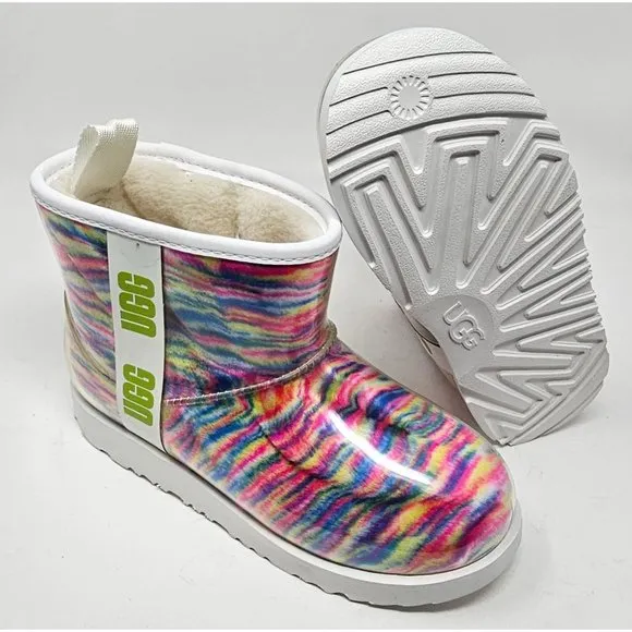 NEW!! UGG KIDS‎ CLASSIC CLEAR MINI PIXELATE: WHITE/GREEN GIRLS BOOTS Size 5