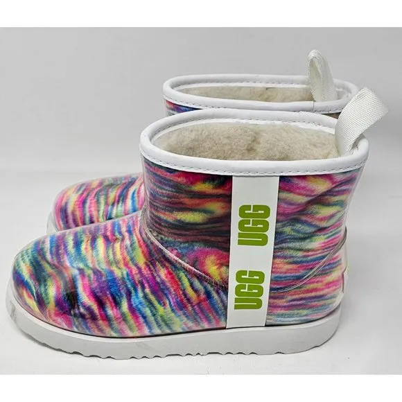 NEW!! UGG KIDS‎ CLASSIC CLEAR MINI PIXELATE: WHITE/GREEN GIRLS BOOTS Size 5