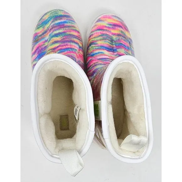NEW!! UGG KIDS‎ CLASSIC CLEAR MINI PIXELATE: WHITE/GREEN GIRLS BOOTS Size 5