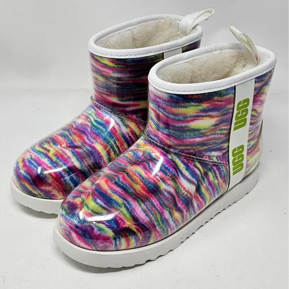 NEW!! UGG KIDS CLASSIC‎ CLEAR MINI PIXELATE: WHITE/GREEN GIRLS BOOTS Size 6