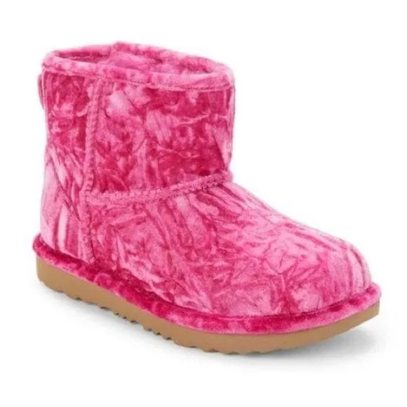 NEW!!! UGG NEW Classic Mini II Boots‎ Kids Hot Pink Crushed Velvet Size 4