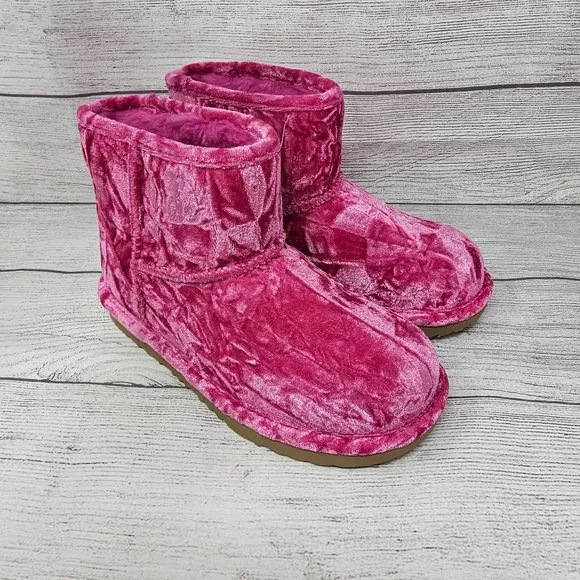 NEW!!! UGG NEW Classic Mini II Boots‎ Kids Hot Pink Crushed Velvet Size 4