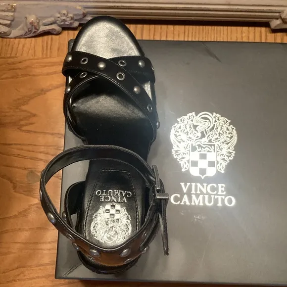 NEW VINCE CAMUTO Leather Feegella Wedge Sandals black 362tn