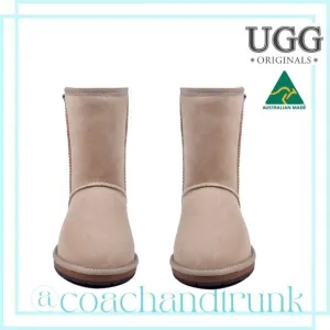 NEW WITH TAGS Sand Suede Classic Ugg Originals Boots From Australia
