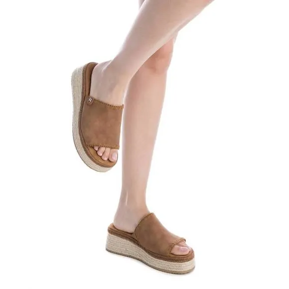 NEW XTI women's casual sandals in camel