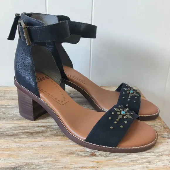 NEW Zodiac Black Block Heel Ankle Strap Sandals Sz 8M Studded Embellished
