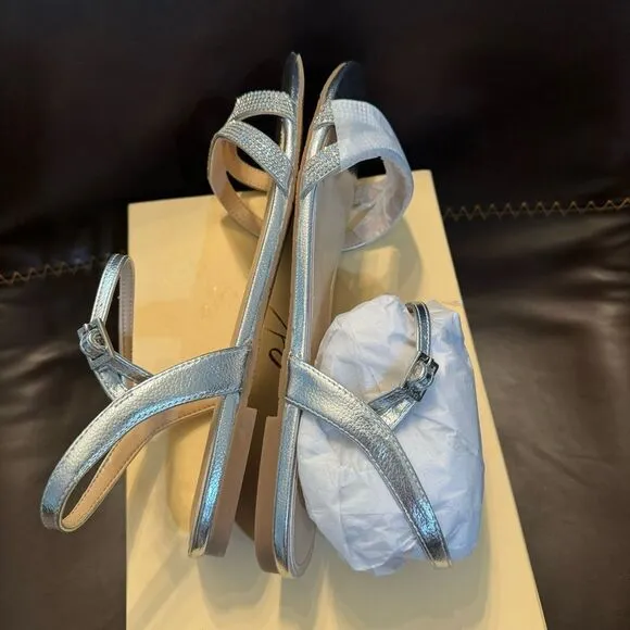 NEW Badgley Mischka Silver Metallic Bridget Embellished Open Toe Sandals 11