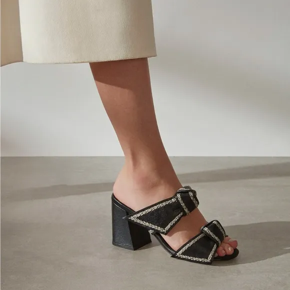 nib Alexandre Birman “Clarita” Stitched Bow Block Heel Sandals in Black size 8