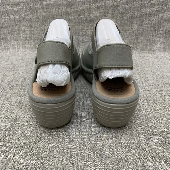 NIB Clarks Wedges Reedly Juno Sandals Sage Triple Strap Nubuck Leather Sz 6 M