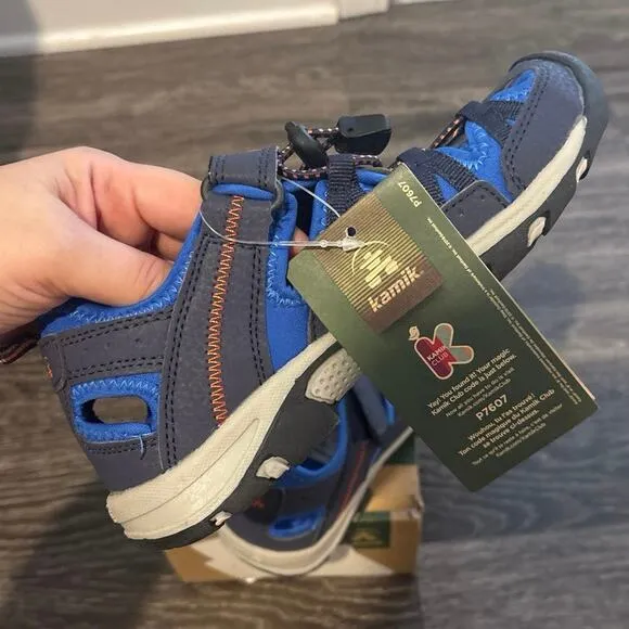 NIB Kamik Boys Wildcat Sandals In Navy Marine Size 2