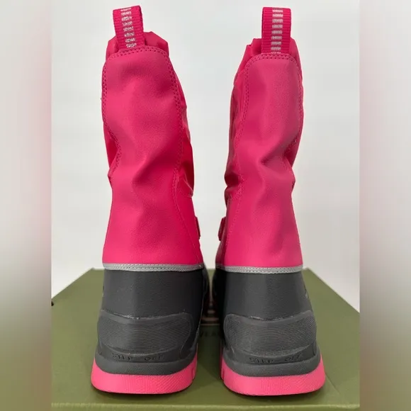 NIB KEEN Youth Pink Waterproof Snow Boots
