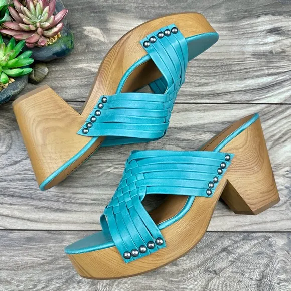NIB Lucky Brand Tellimi 8.5M Platform Wedge Woven Leather Studded Sandals Blue