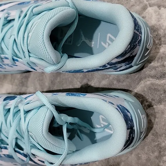 NIB (no lid) Women's Puma Stewie 2 Water Basketball sneakers