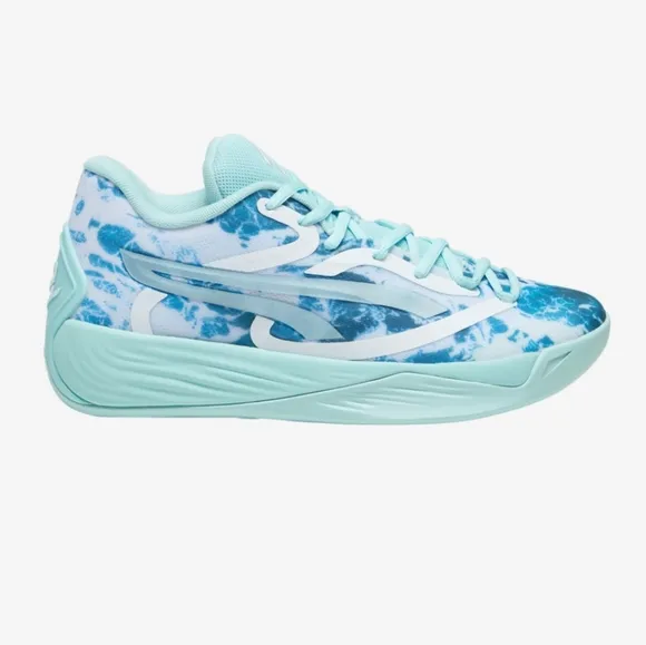 NIB (no lid) Women's Puma Stewie 2 Water Basketball sneakers