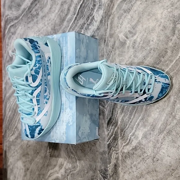 NIB (no lid) Women's Puma Stewie 2 Water Basketball sneakers
