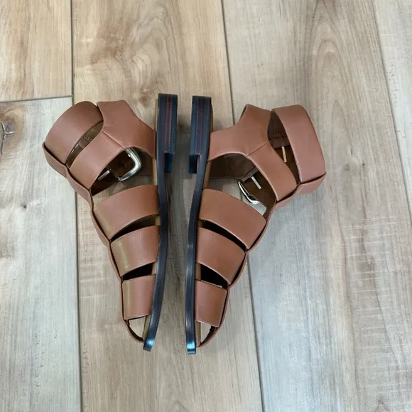 NIB  Sam Edelman Dawn Flat Sandals Saddle (Brown) Size 6