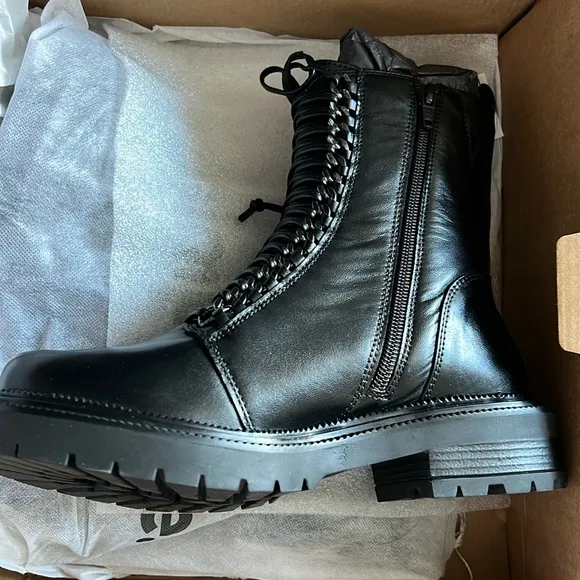 NIB SIMPLY BE BLACK Combat Boots eyelet- Size: 6 EX WIDE Women’s