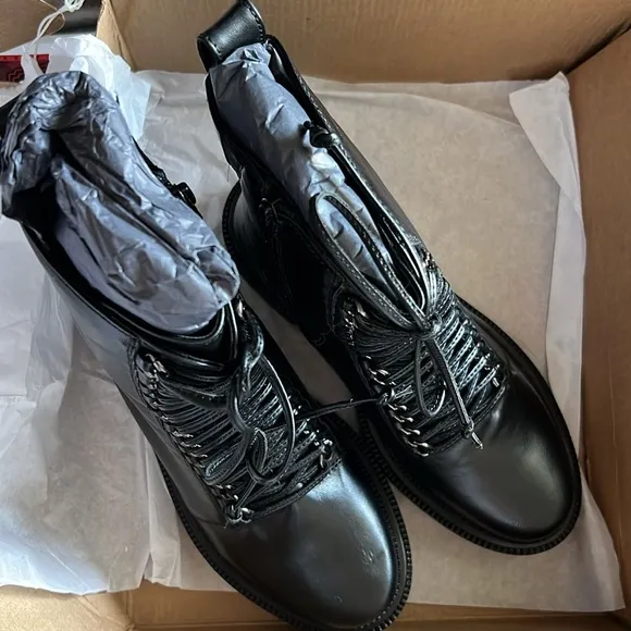 NIB SIMPLY BE BLACK Combat Boots eyelet- Size: 6 EX WIDE Women’s