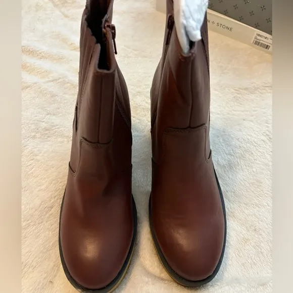 NIB Sun and Stone Cognac Faux Leather Rubber Sole Chelsea Boots