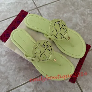 NIB Tory Burch Miller Size 10.5 Lime Leaf Embossed Leather Sandals Retail $198