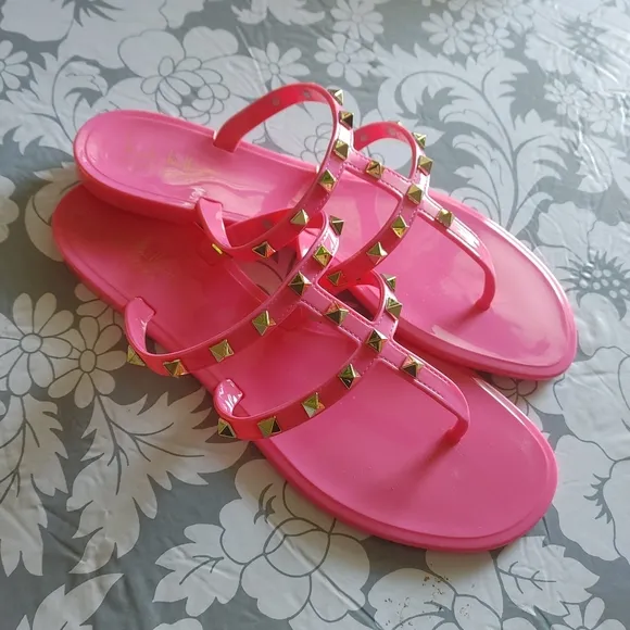 Nicole Miller Brooney Pink Studded Sandals 9