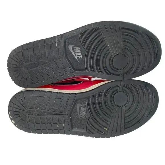 Nike 10 Air Jordan 1 Retro‎ high top red &amp; black leather basketball sneakers