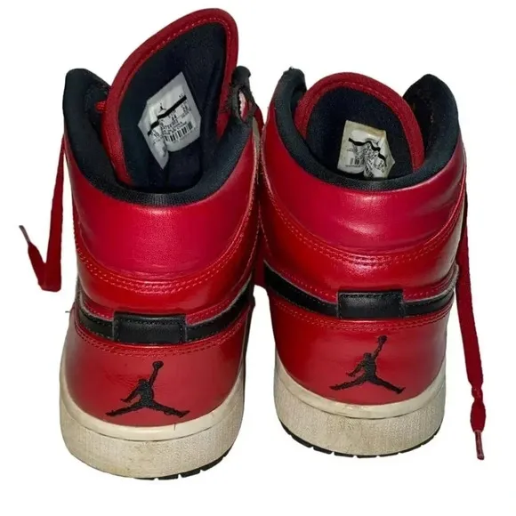 Nike 10 Air Jordan 1 Retro‎ high top red &amp; black leather basketball sneakers